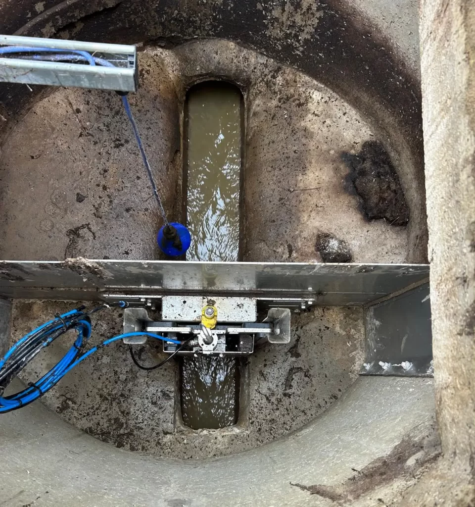 Wastewater Flow Regulator 225mm On weir wall